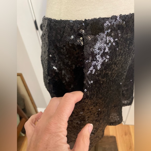 Sequin clubby shorts - Picture 6 of 10